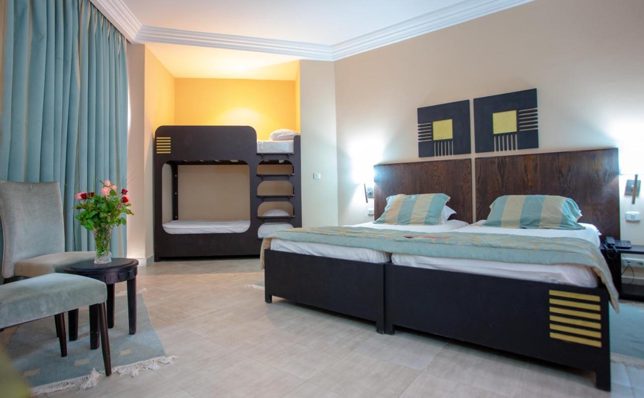 เฟียสตาบีชคลับ Hotel Mezraia ภายนอก รูปภาพ