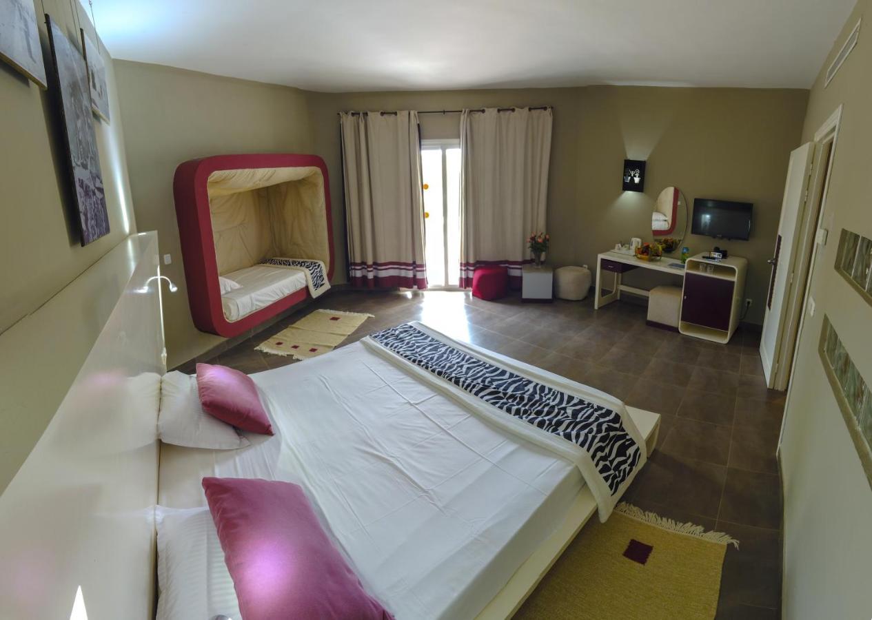 เฟียสตาบีชคลับ Hotel Mezraia ภายนอก รูปภาพ