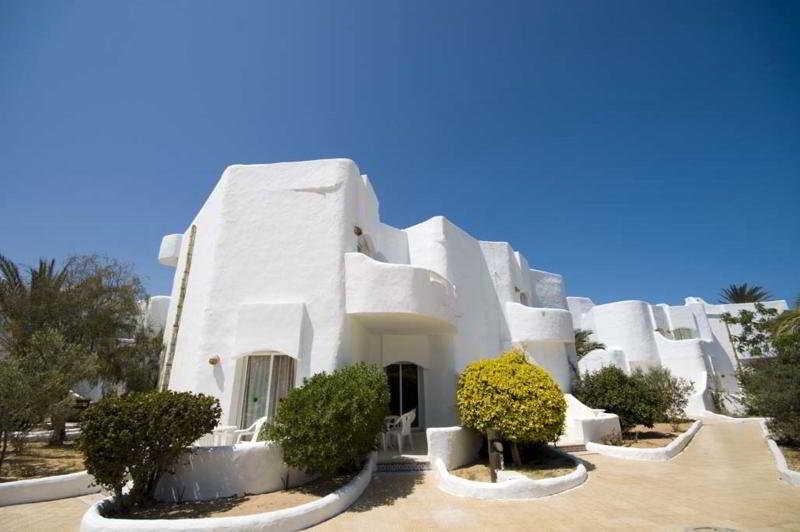 เฟียสตาบีชคลับ Hotel Mezraia ภายนอก รูปภาพ