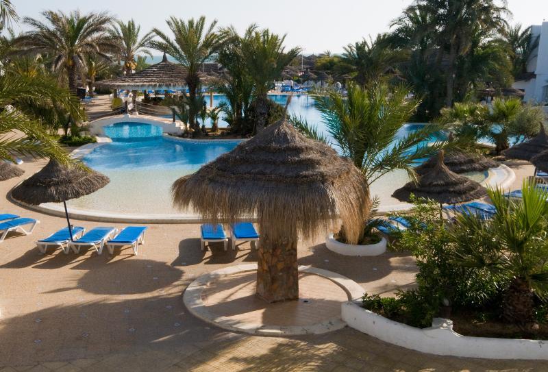 เฟียสตาบีชคลับ Hotel Mezraia ภายนอก รูปภาพ